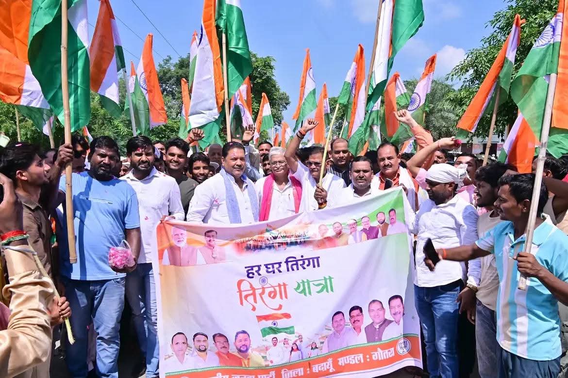 दातागंज में गूंजा भारत माता का जयघोष, विधायक राजीव कुमार सिंह ‘बब्बू भैया’ के नेतृत्व में निकली भव्य तिरंगा यात्रा