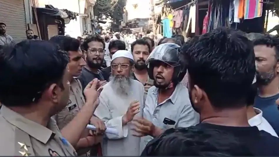 संभल में अतिक्रमण हटाने को लेकर विवाद, बहस के बाद बाजार बंद