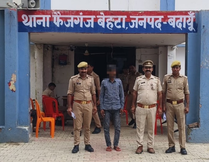 थाना फैजगंज बेहटा पुलिस द्वारा 01 वांछित अभियुक्तह को गिरफ्तार किया गया* ।